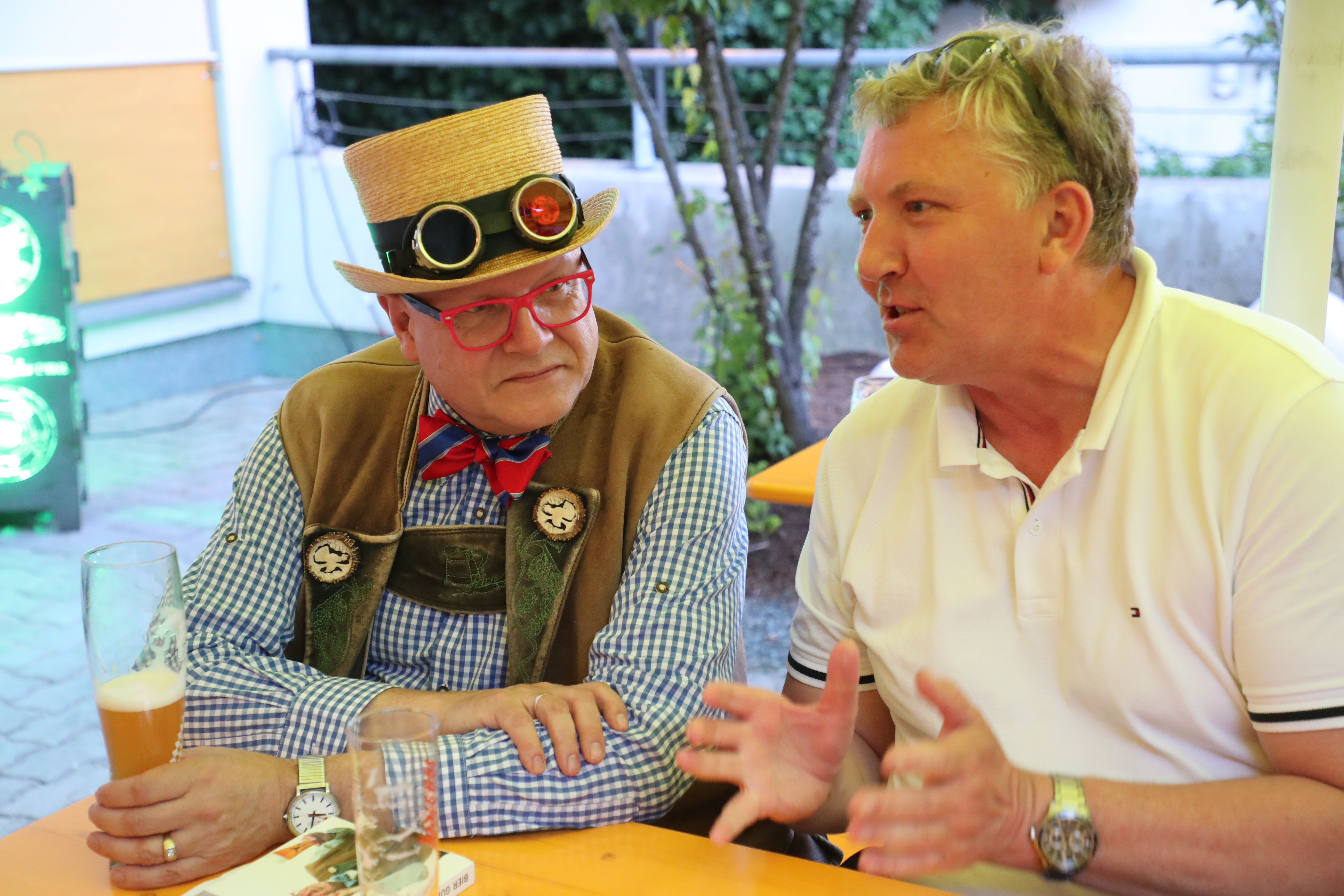 Bierpapst Conrad Seidl im Gespräch mit Bürgermeister Thomas Kalcher
