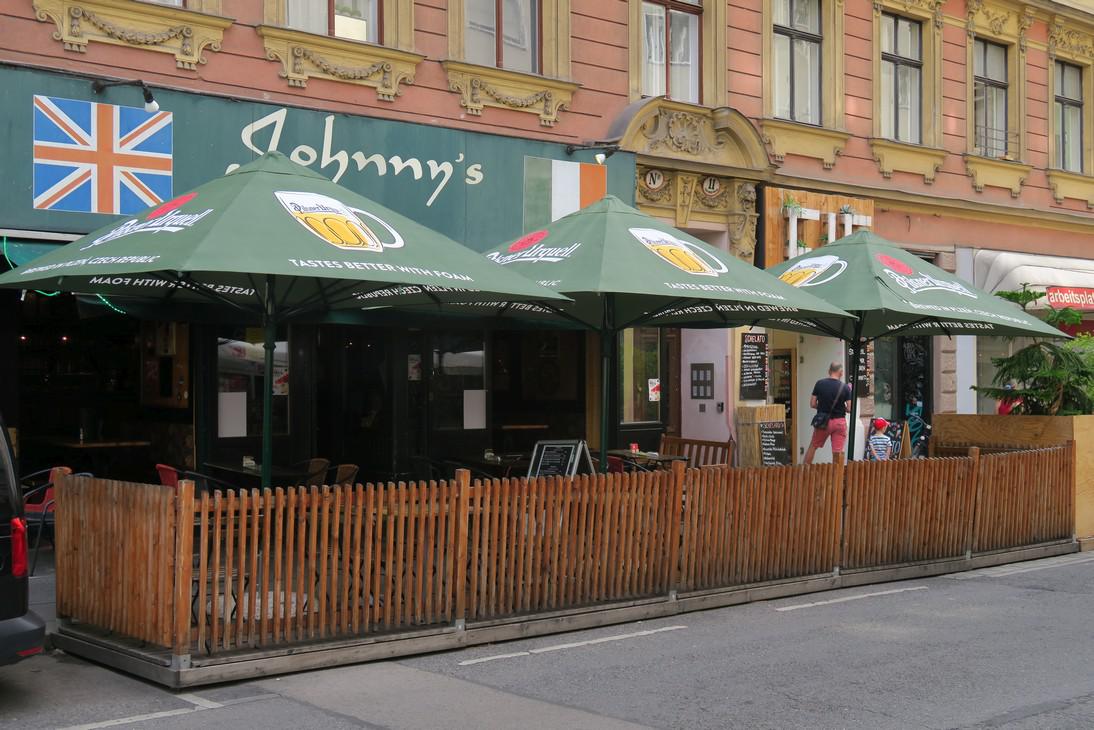 Johnny's Pub, BG 21