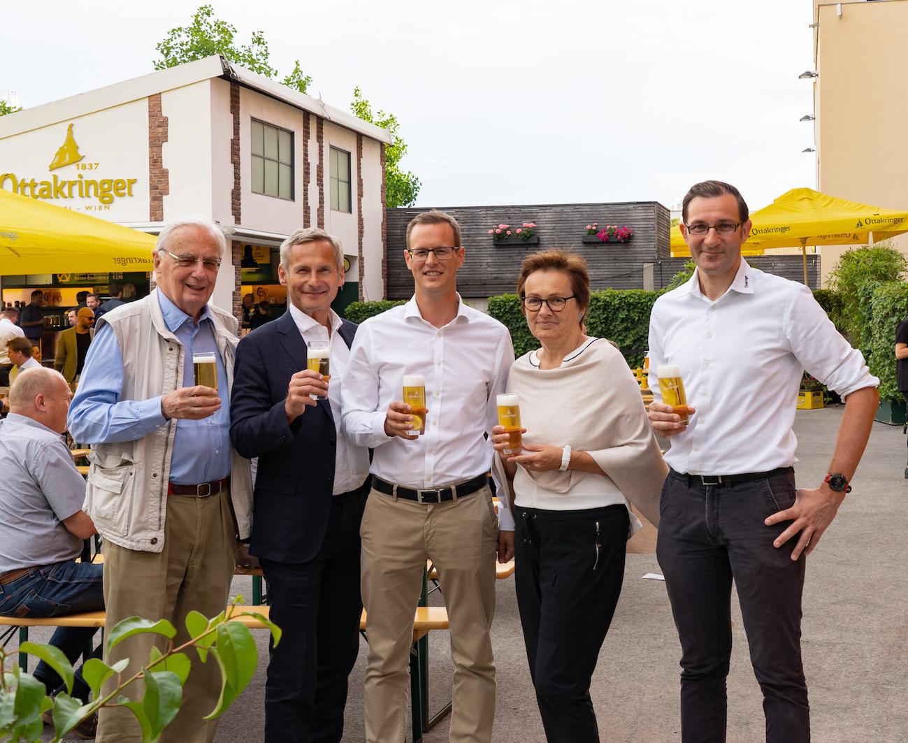 Alfred Hudler, Vorstandssprecher Ottakringer Getränke AG, Harald Mayer, Geschäftsführer Ottakringer Brauerei, Eva Weissmann, Bezirksvorsteher Stellvertreterin, Tobias Frank, Geschäftsführer und 1. Braumeister Ottakringer Brauerei