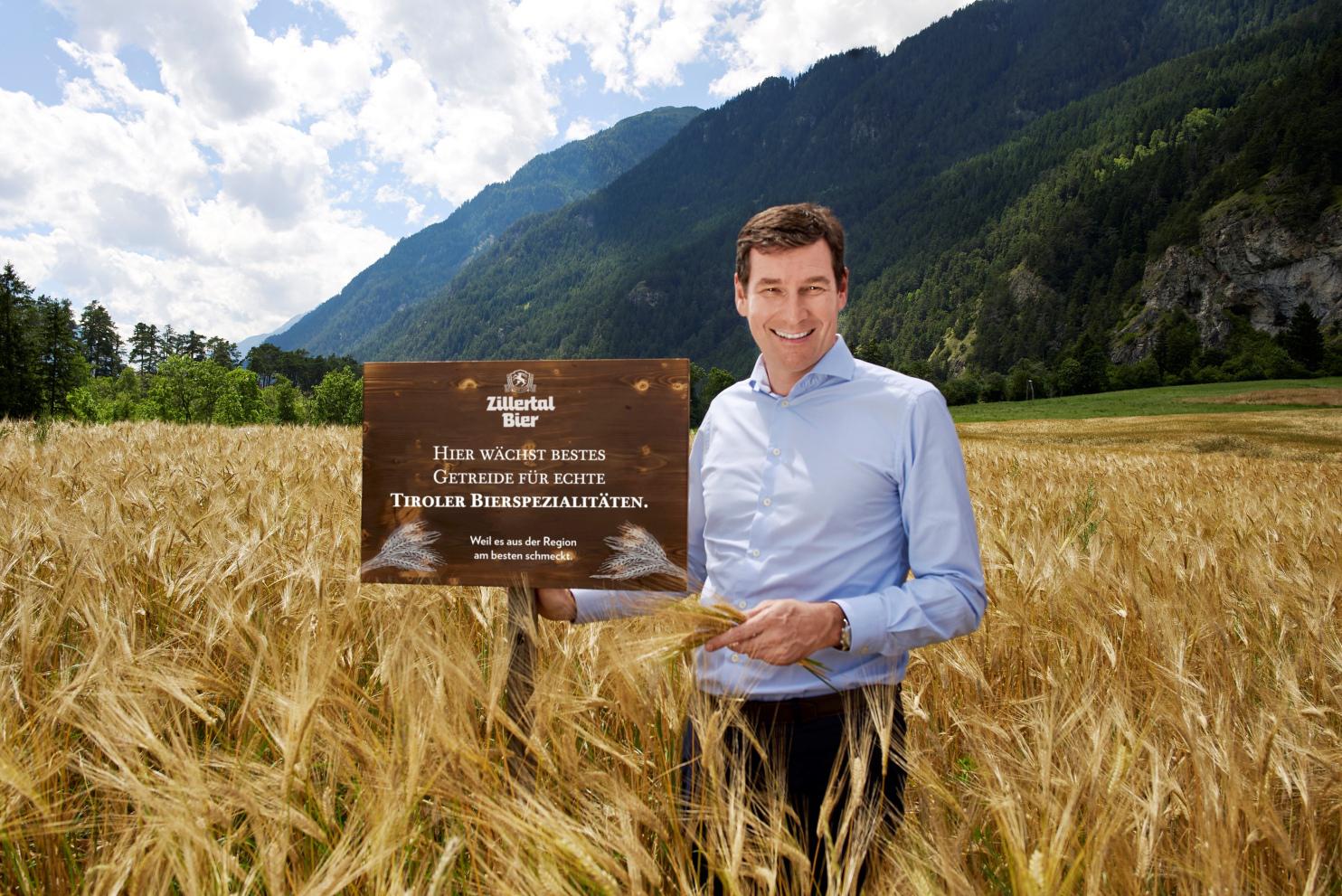 „Zutaten so nah wie möglich zu beziehen ist uns wichtig. Deshalb haben wir uns so für den Anbau und die Schaffung der dafür nötigen Infrastruktur engagiert", sagt Martin Lechner, Geschäftsführer von Zillertal Bier.